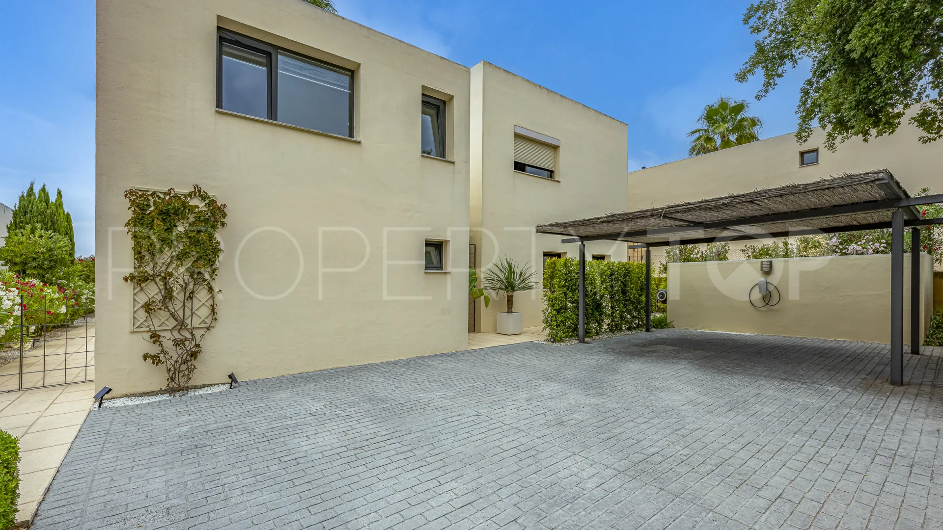 Villa en venta en Las Cimas con 5 dormitorios