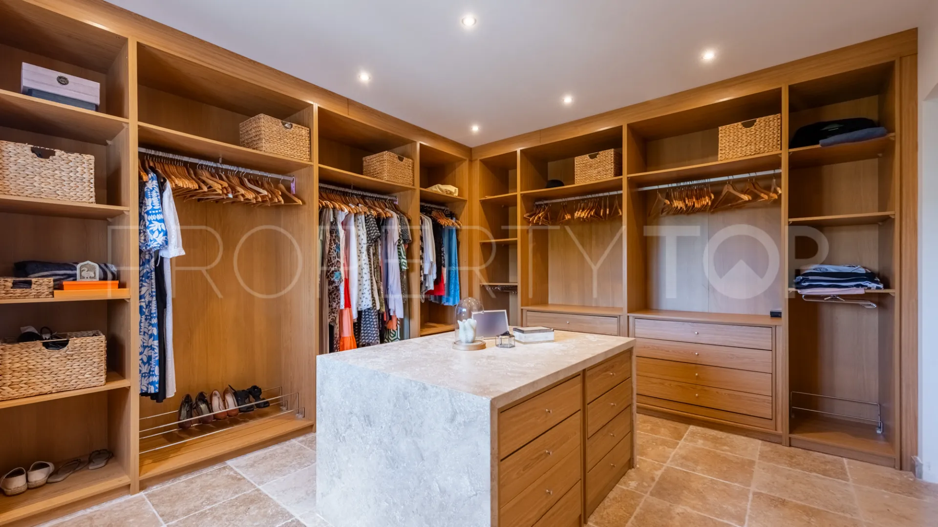 For sale villa in Zona B