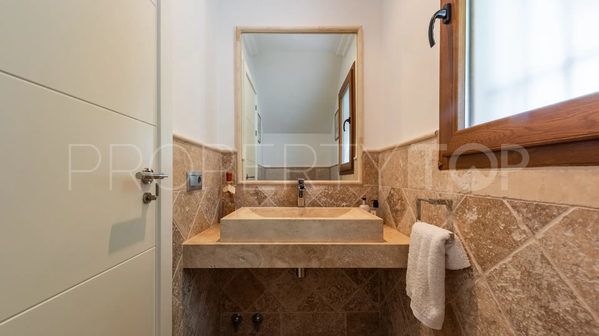 For sale villa in Zona B