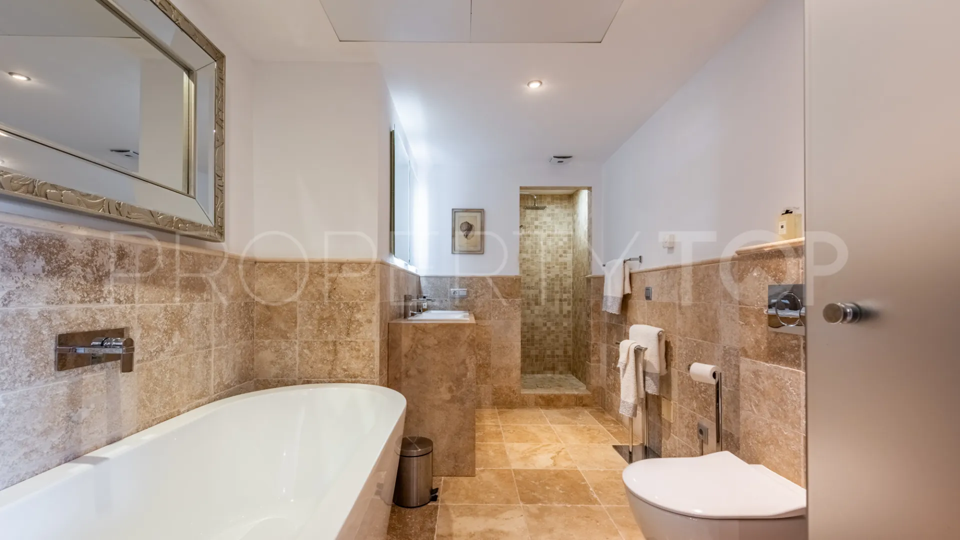 For sale villa in Zona B