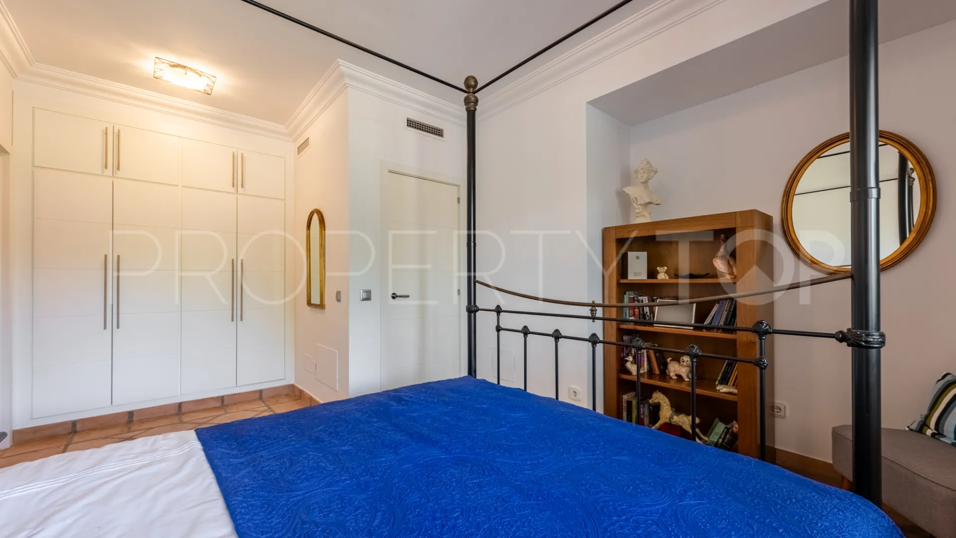 For sale villa in Zona B