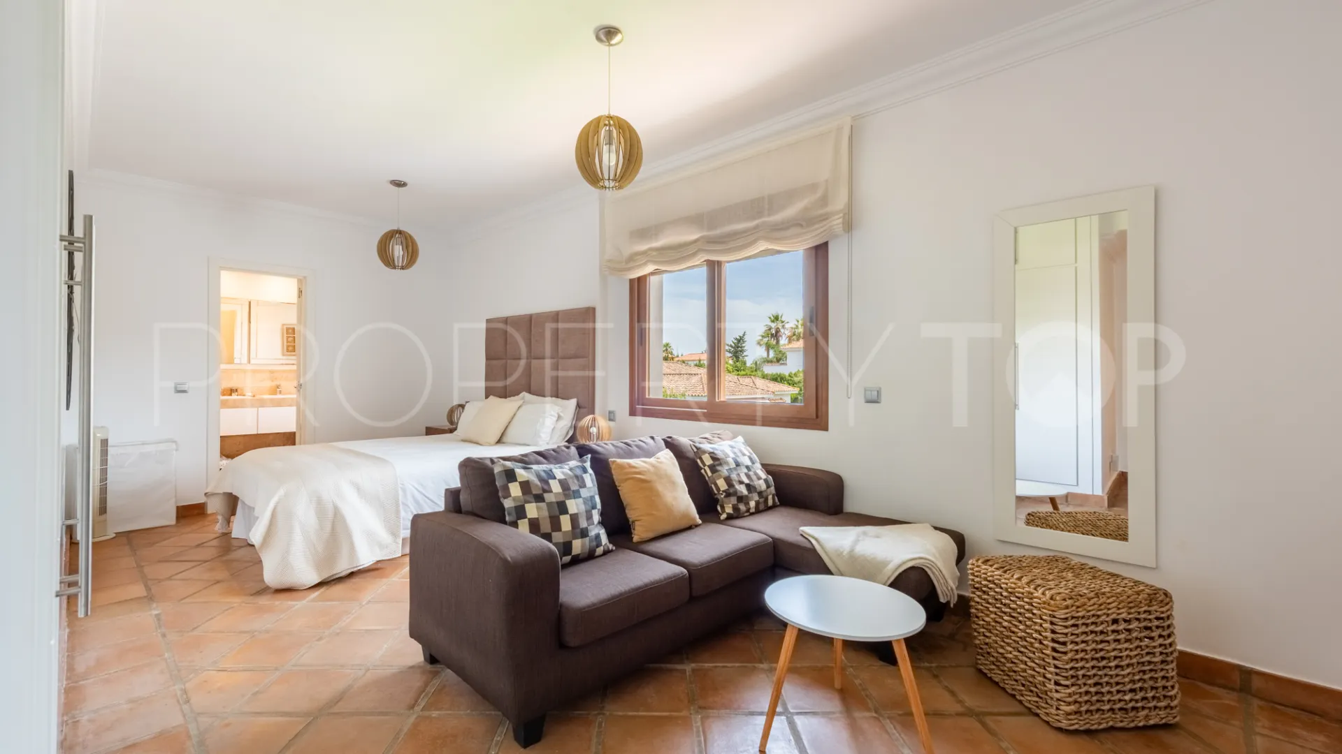 For sale villa in Zona B