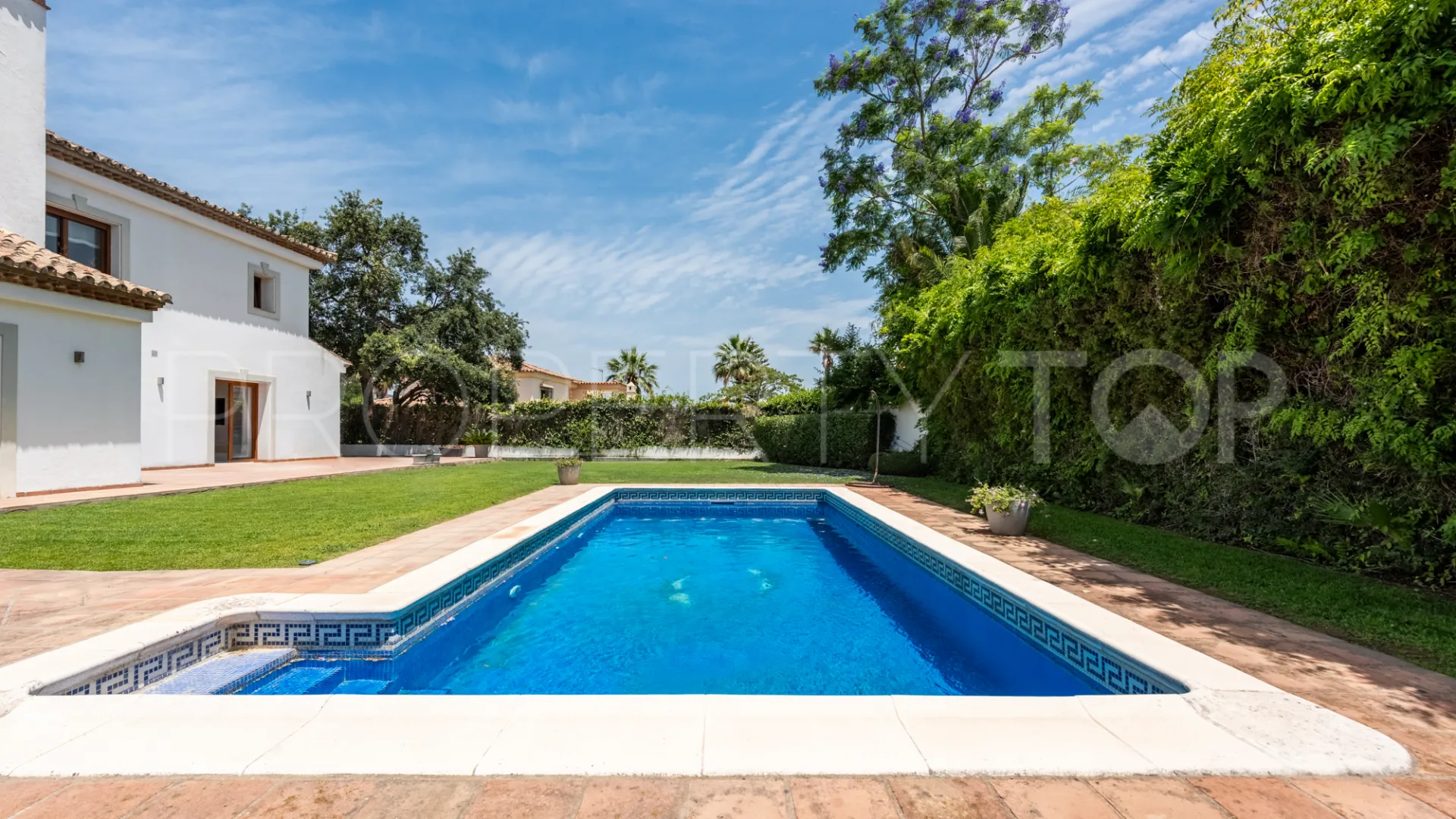 For sale villa in Zona B