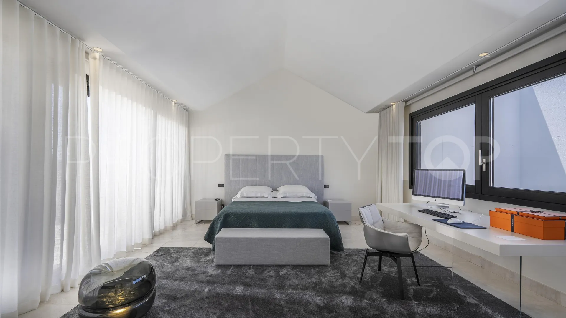 4 bedrooms Hacienda de Valderrama apartment for sale