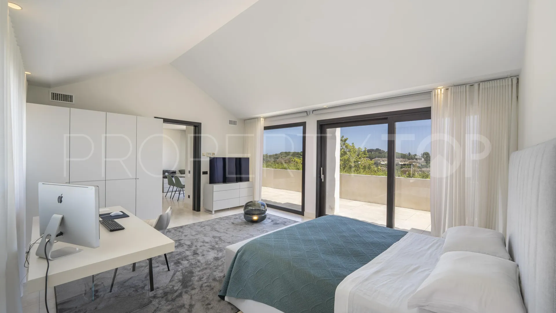 4 bedrooms Hacienda de Valderrama apartment for sale