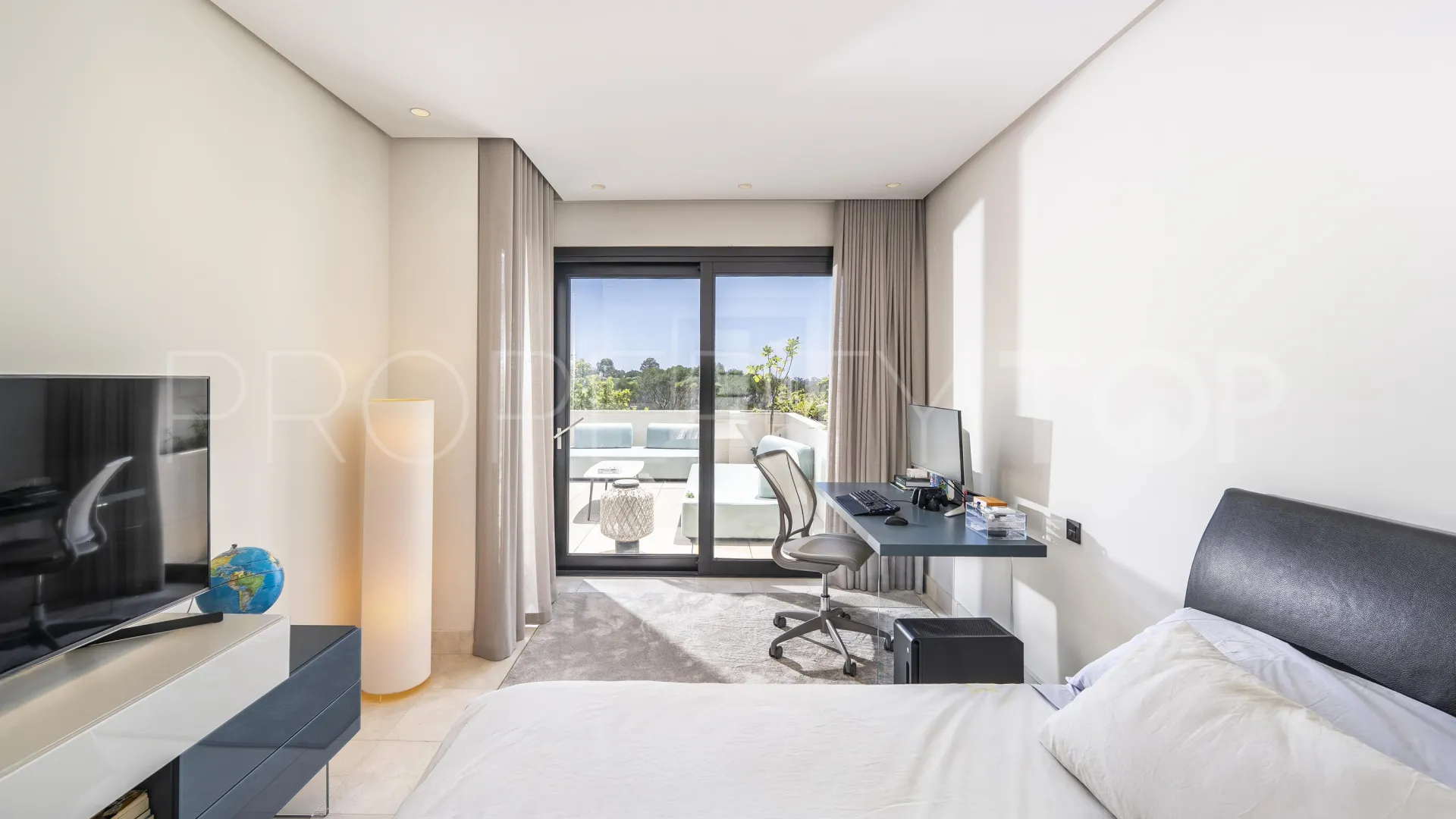 4 bedrooms Hacienda de Valderrama apartment for sale