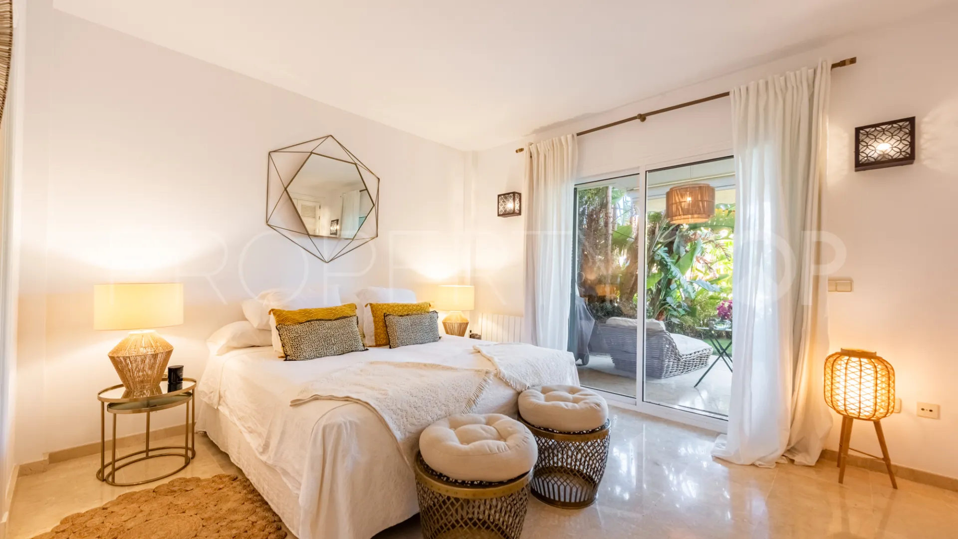 Duplex planta baja de 4 dormitorios en venta en Isla del Pez Volador