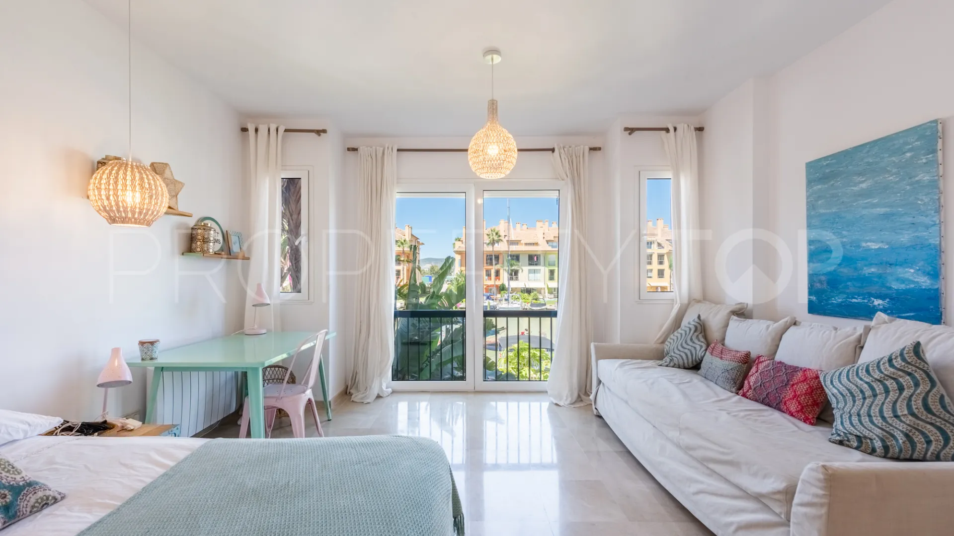 Duplex planta baja de 4 dormitorios en venta en Isla del Pez Volador