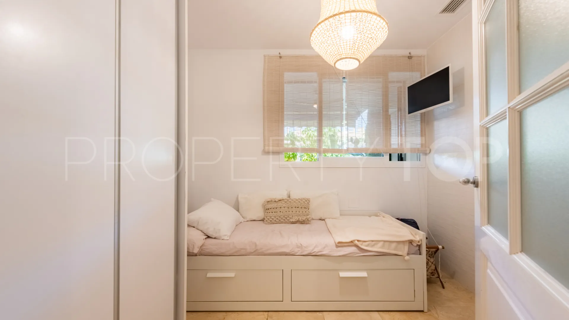 Duplex planta baja de 4 dormitorios en venta en Isla del Pez Volador
