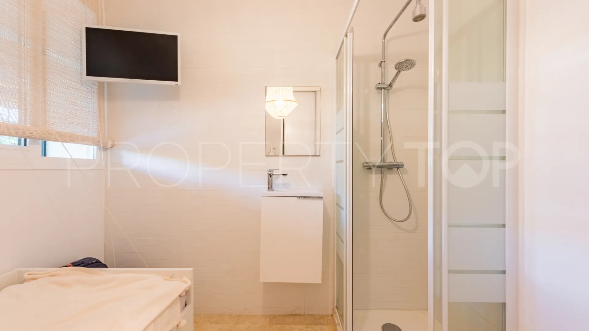Duplex planta baja de 4 dormitorios en venta en Isla del Pez Volador