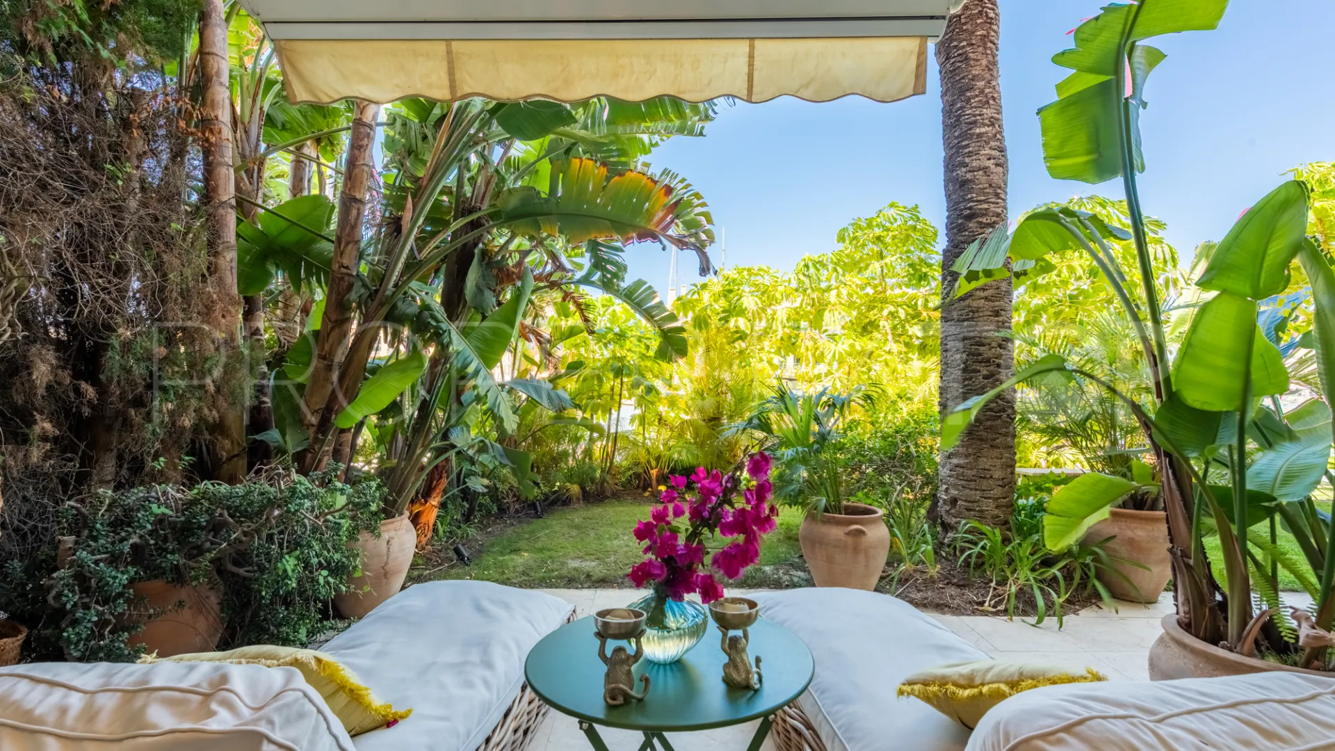 Duplex planta baja de 4 dormitorios en venta en Isla del Pez Volador