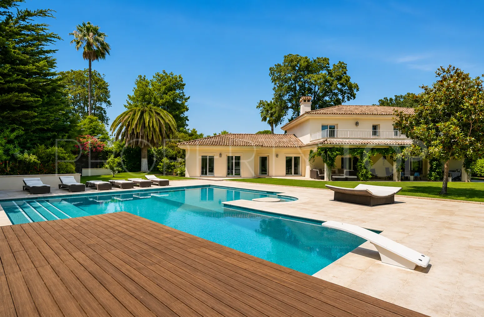 Reyes y Reinas, villa en venta