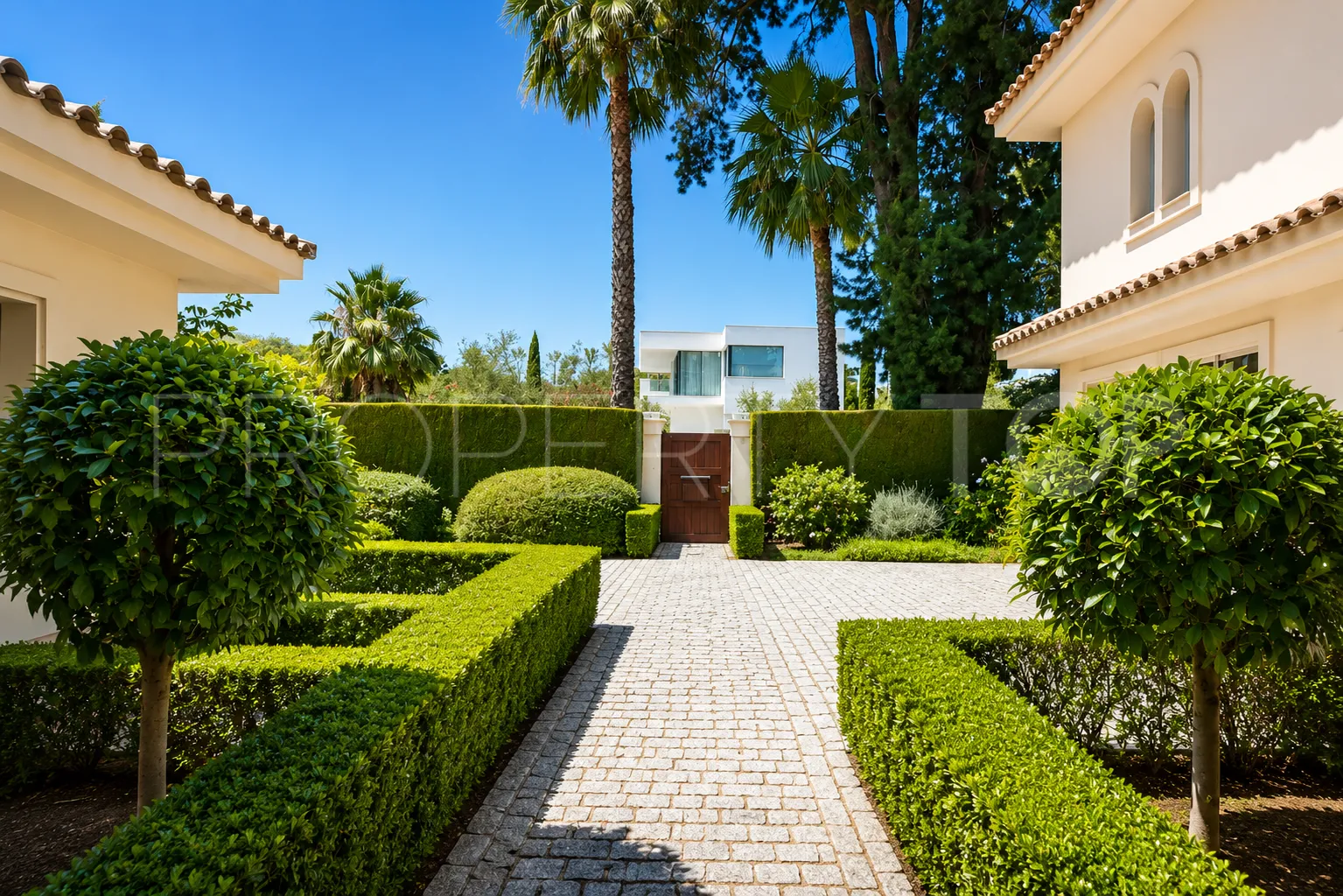 Reyes y Reinas, villa en venta