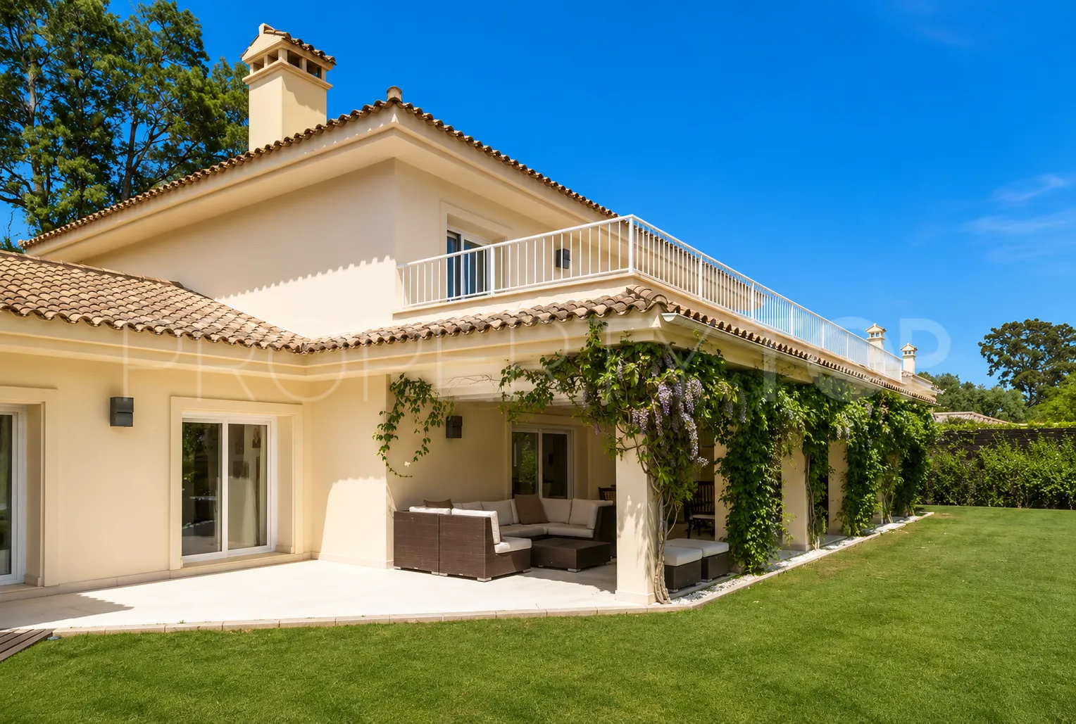 Reyes y Reinas, villa en venta