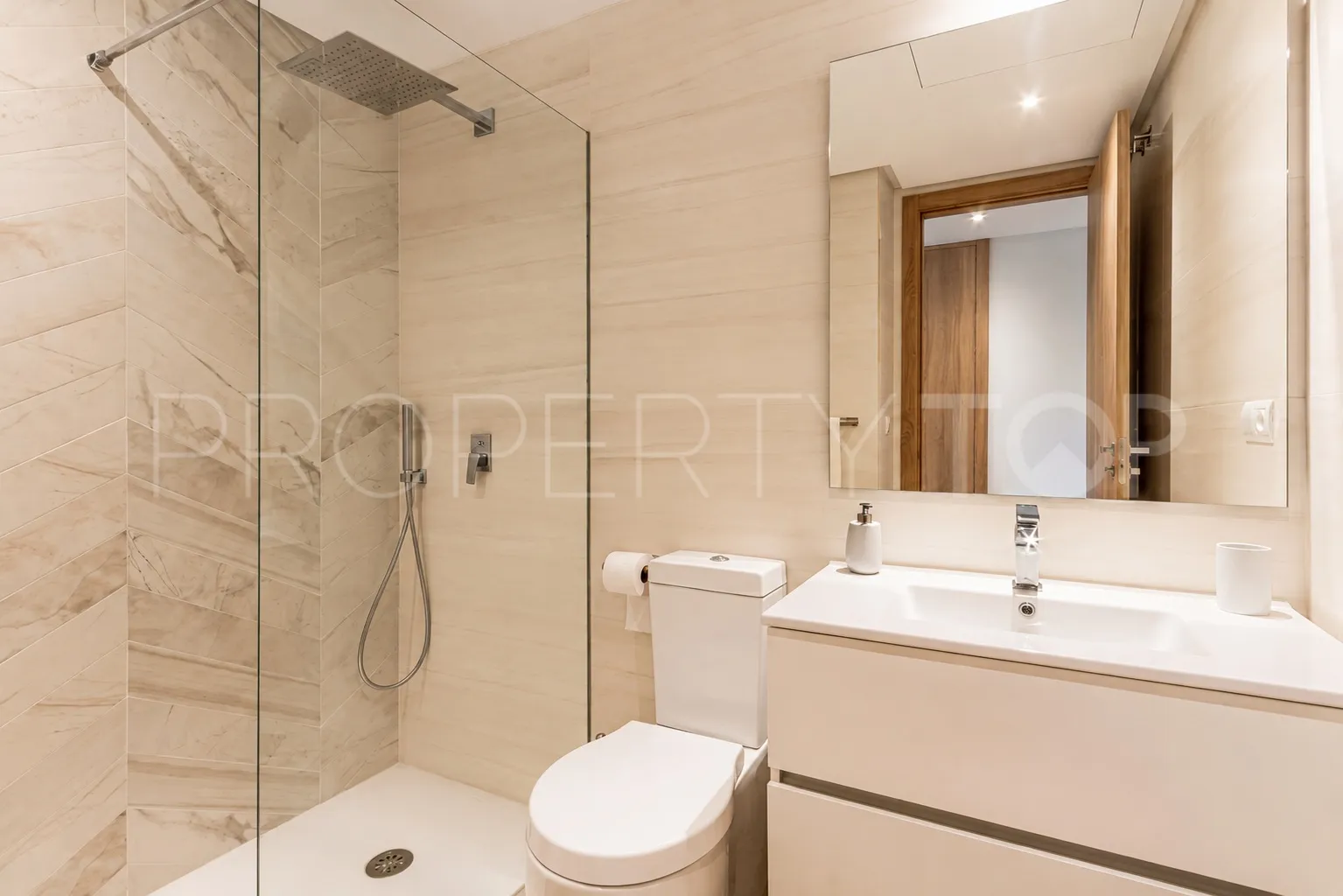 Apartamento de 2 dormitorios a la venta en Emerald Greens