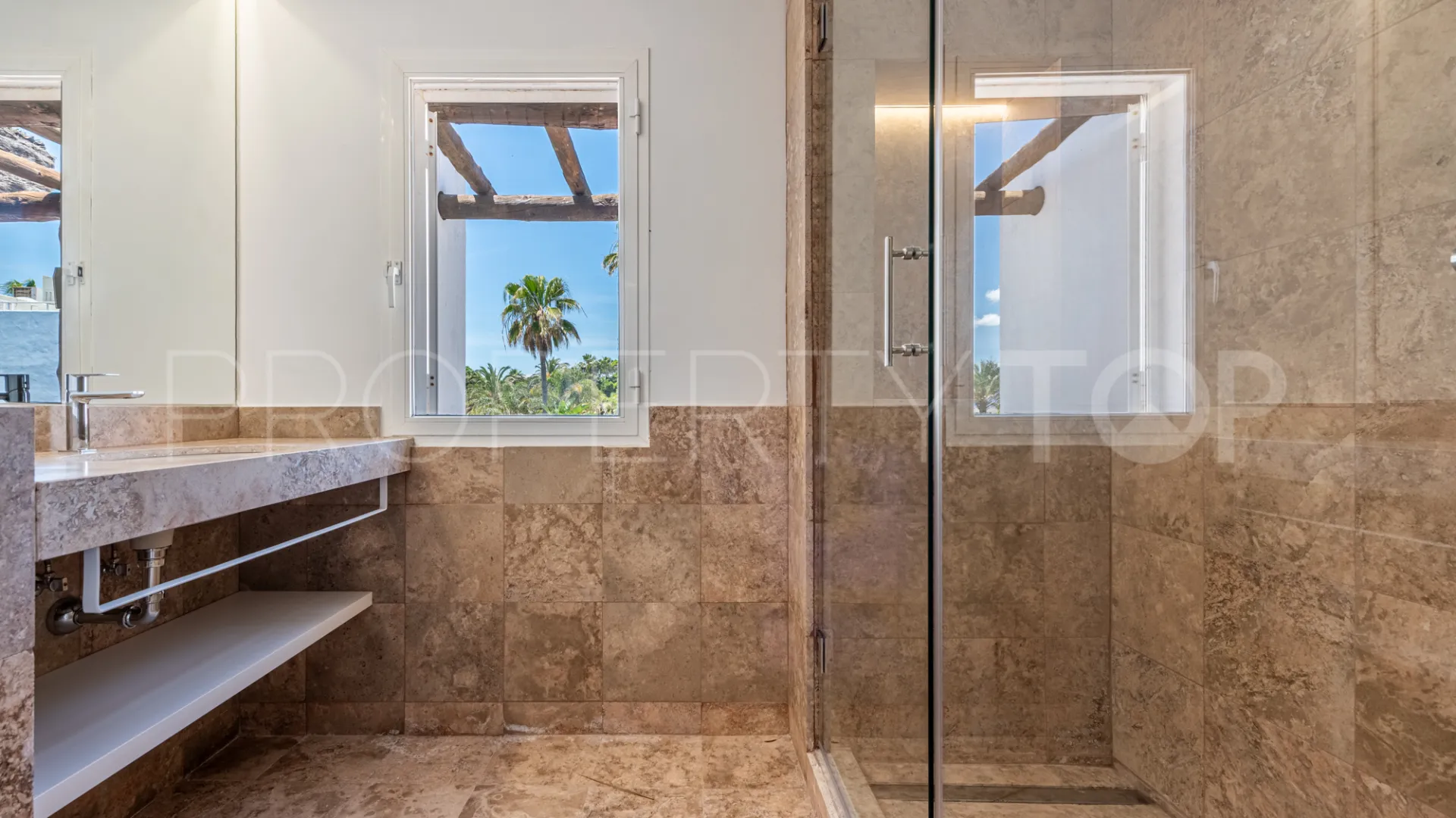 Los Lacasitos 4 bedrooms town house for sale