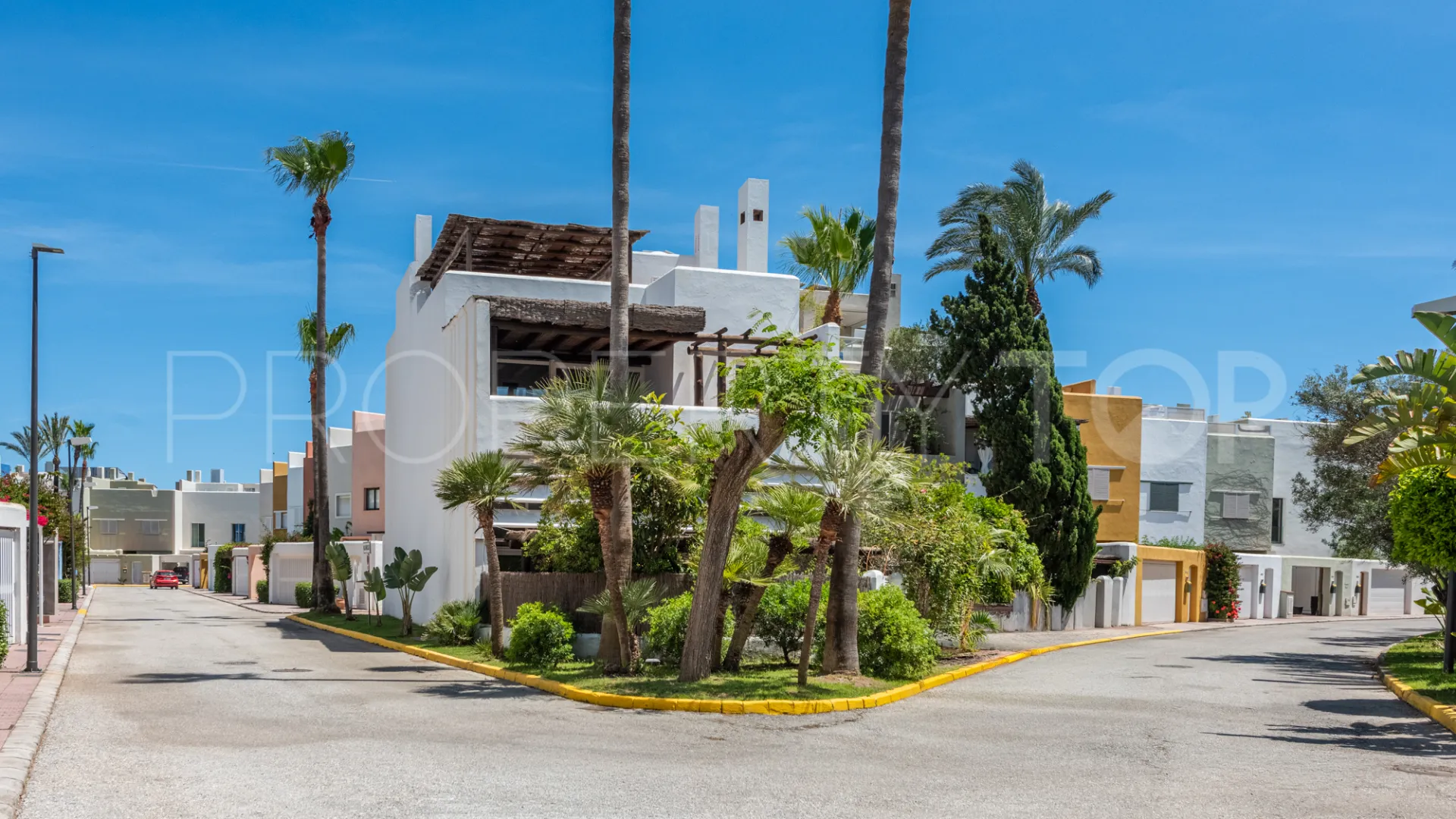Los Lacasitos 4 bedrooms town house for sale