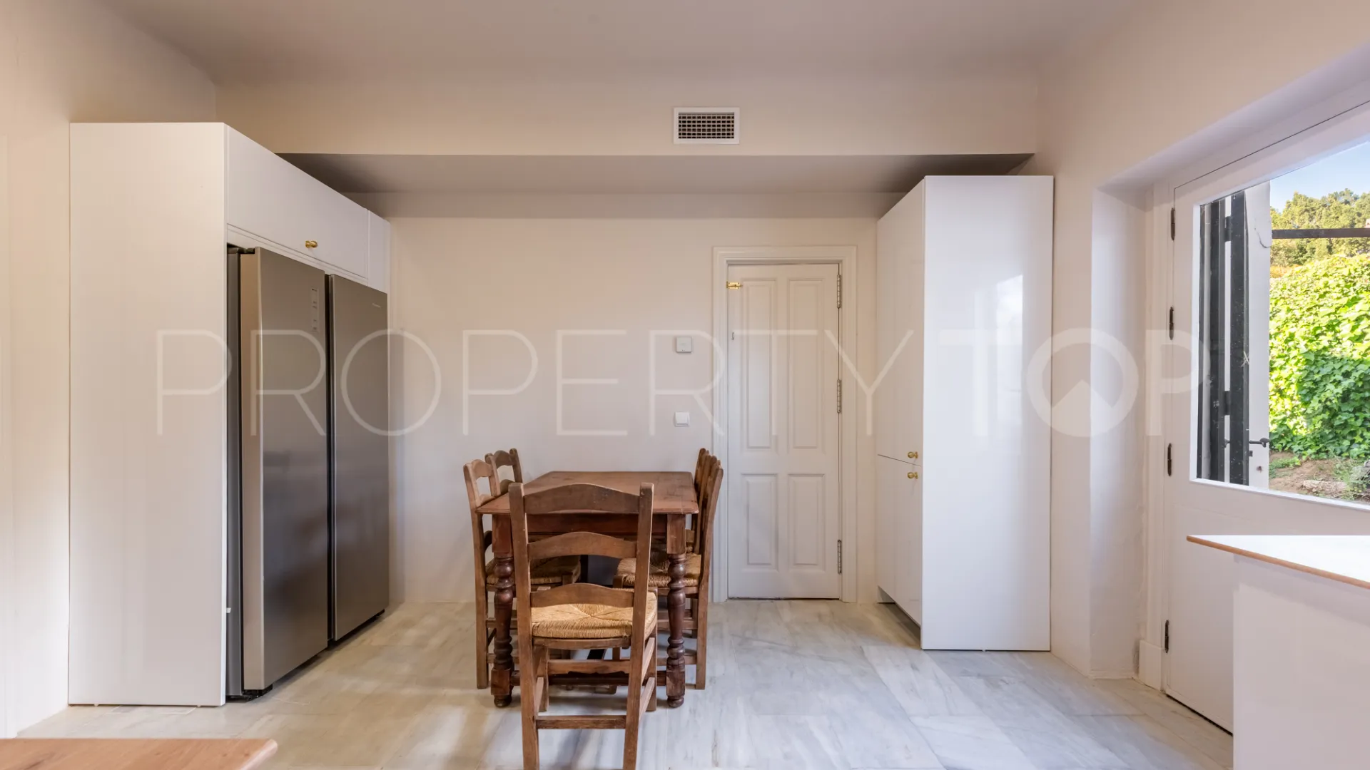 For sale Zona C 4 bedrooms villa