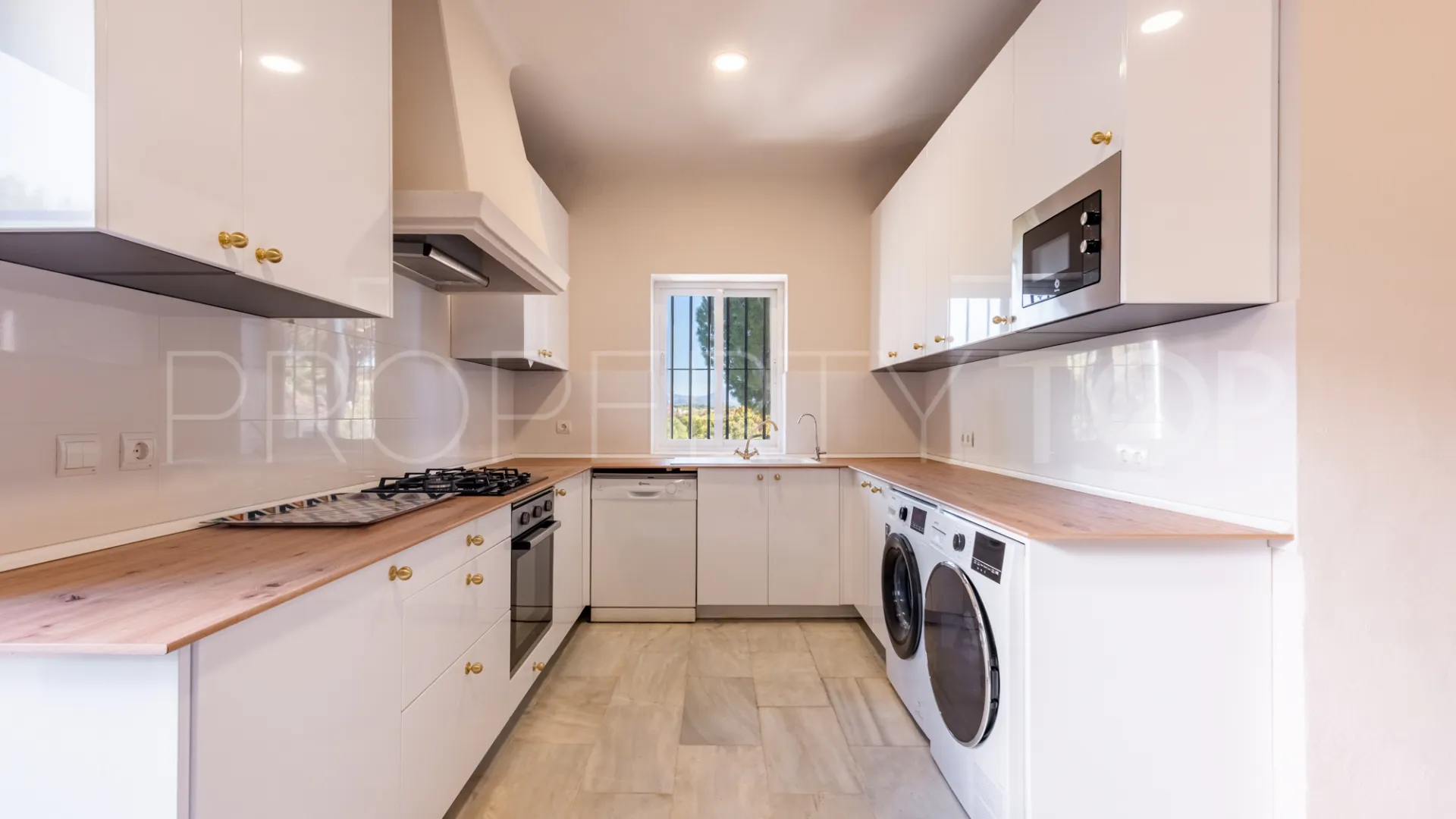 For sale Zona C 4 bedrooms villa