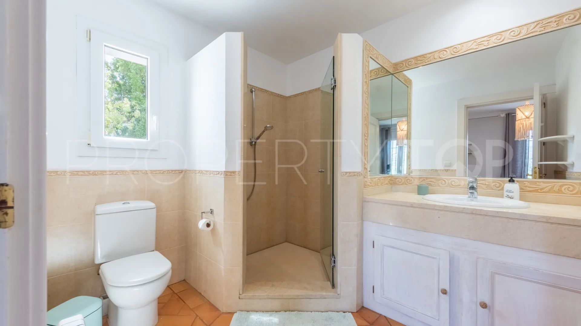 For sale villa in Zona F with 4 bedrooms