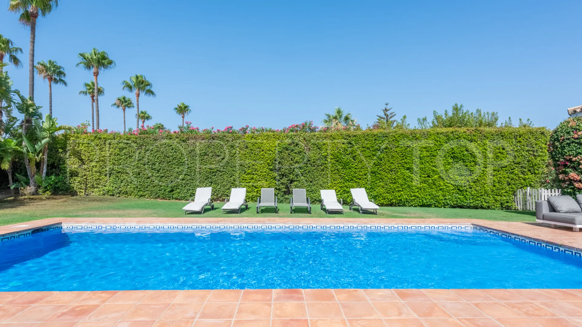 For sale villa in Zona F with 4 bedrooms