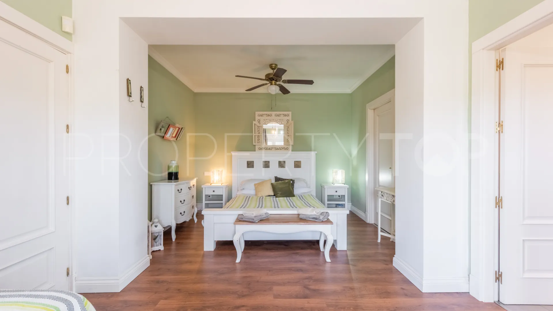 For sale villa in Zona F with 4 bedrooms
