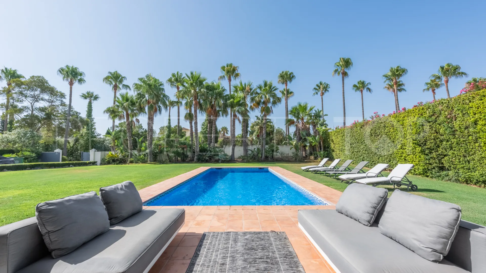 For sale villa in Zona F with 4 bedrooms