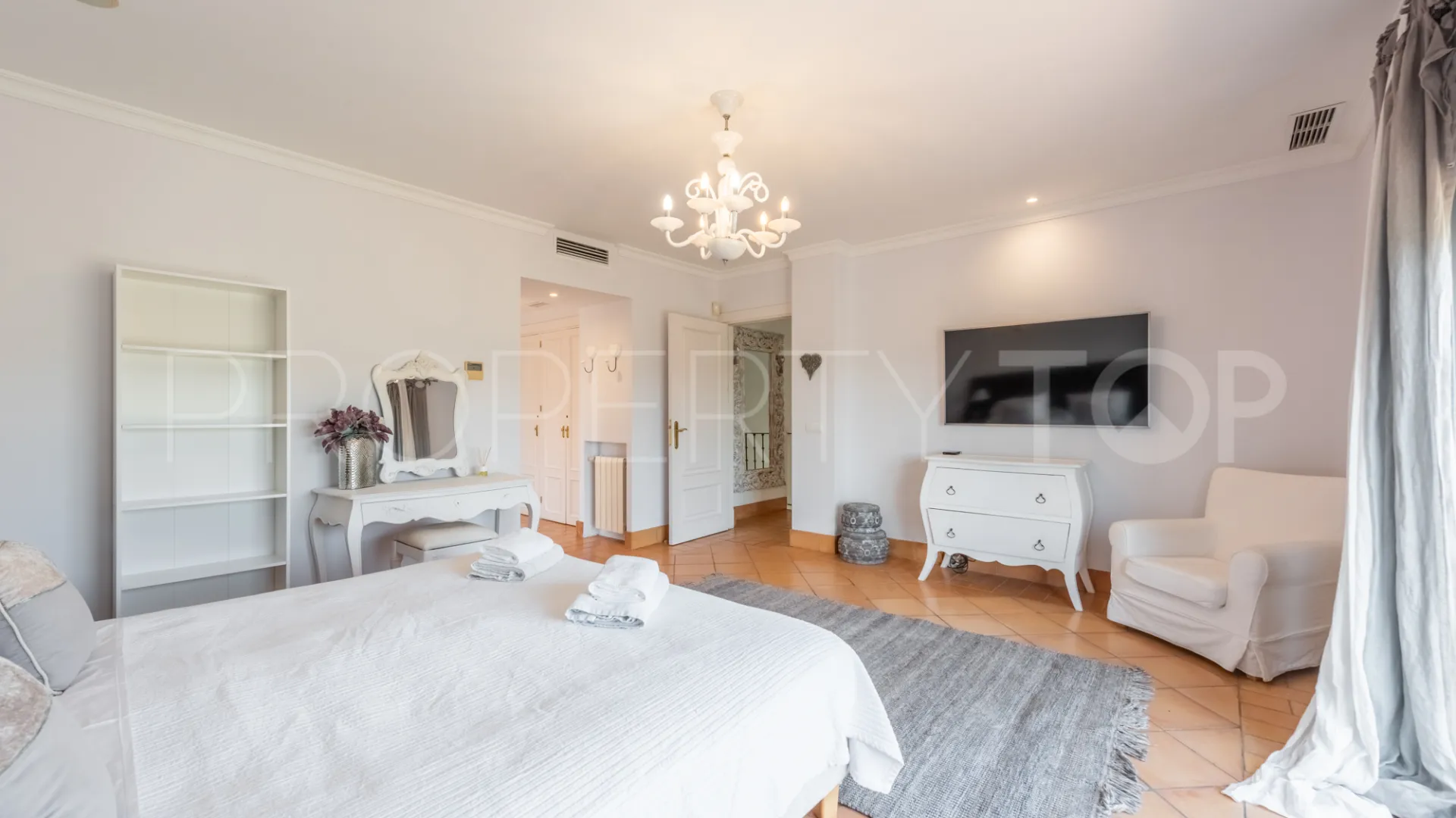 For sale villa in Zona F with 4 bedrooms