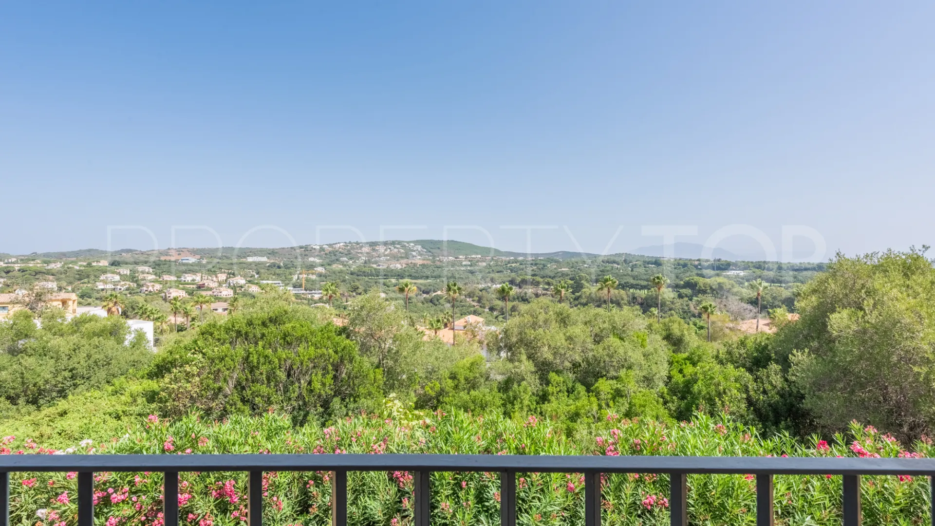 For sale villa in Zona F with 4 bedrooms