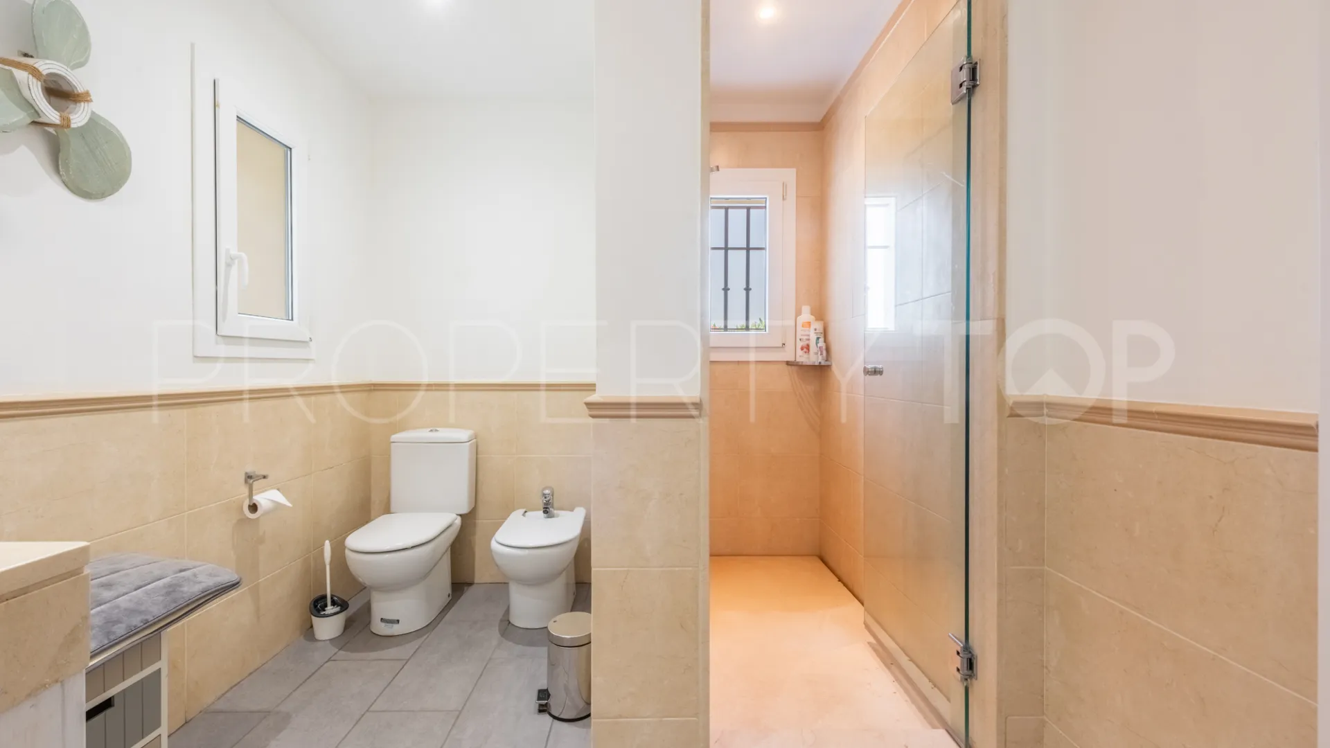 For sale villa in Zona F with 4 bedrooms