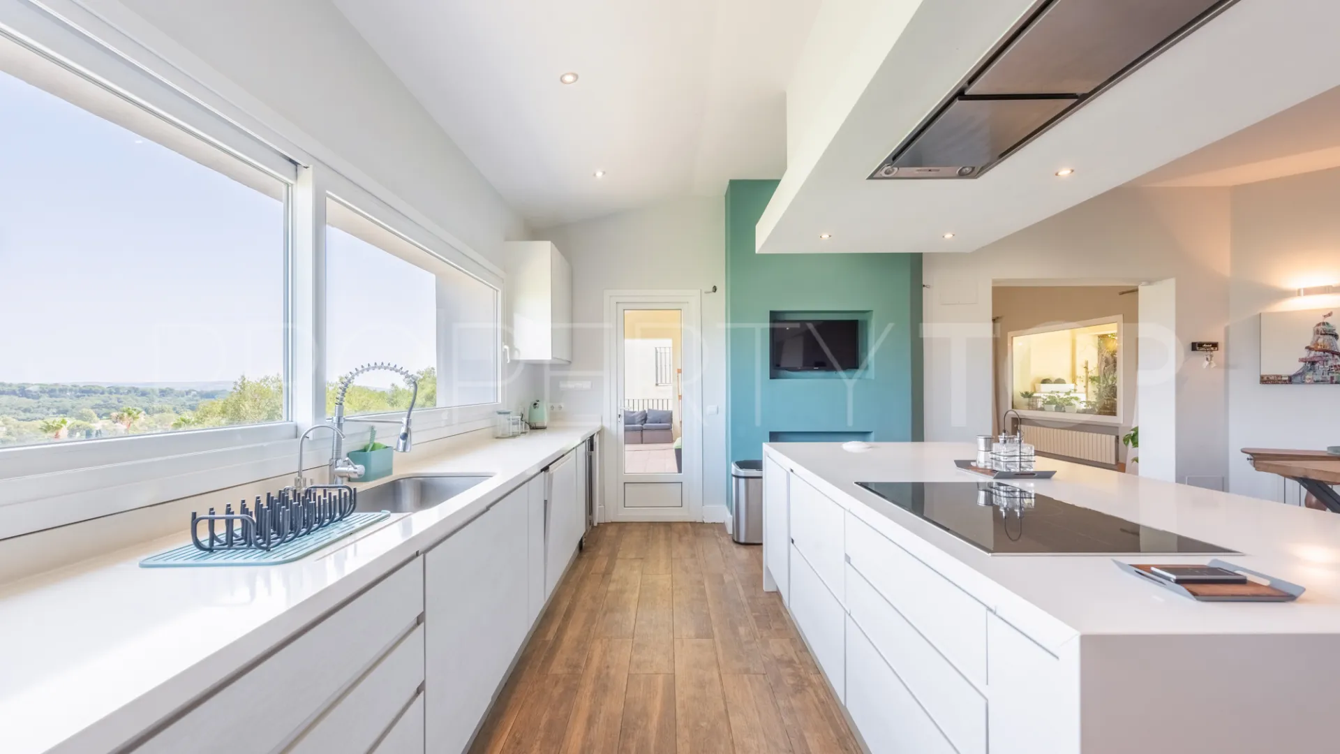 For sale villa in Zona F with 4 bedrooms