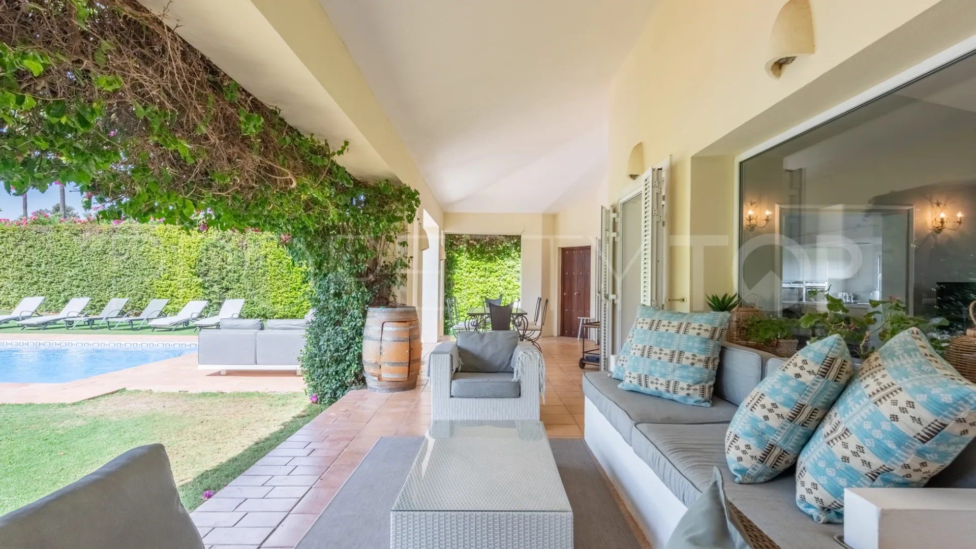 For sale villa in Zona F with 4 bedrooms