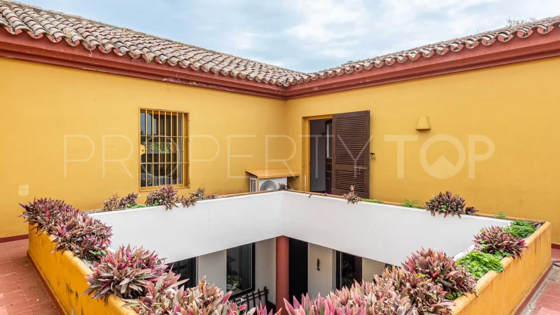 7 bedrooms villa in Zona A for sale