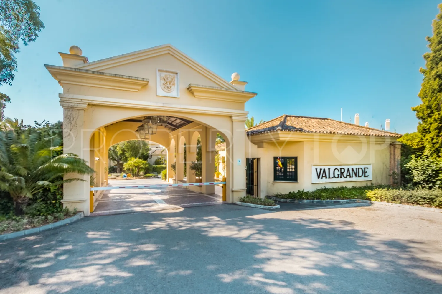 Se vende apartamento en Valgrande con 4 dormitorios