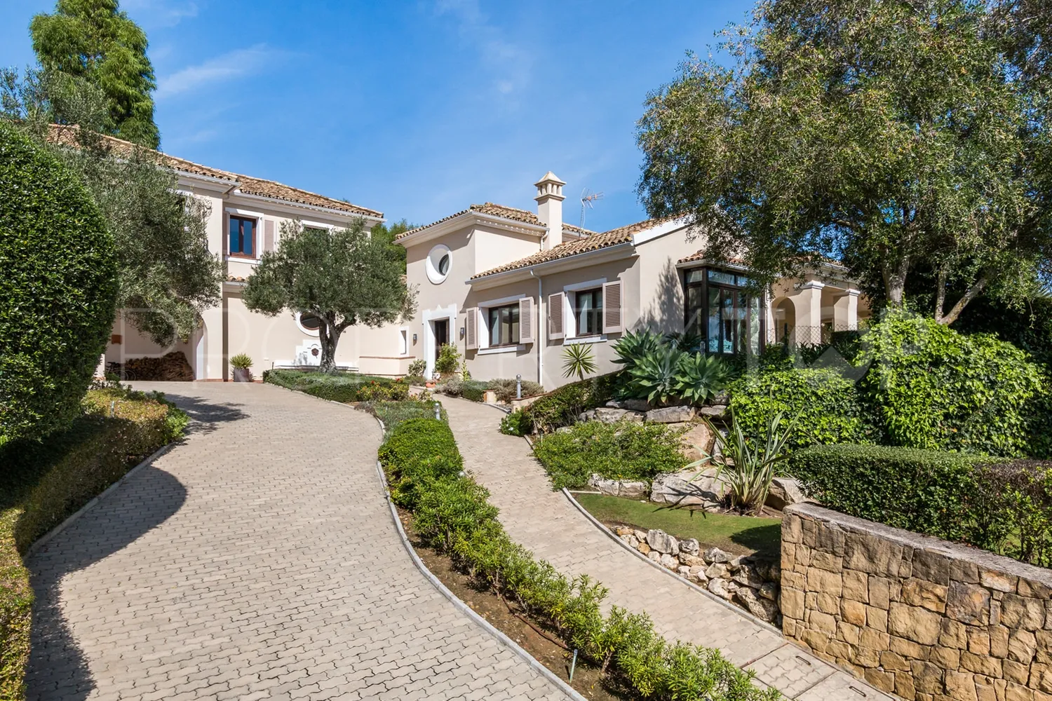 Zona F villa for sale