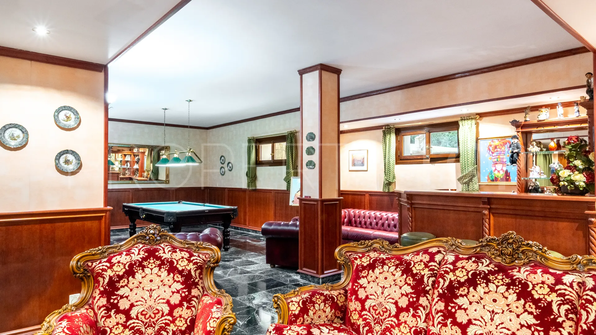 Villa en venta de 5 dormitorios en Sierra Blanca