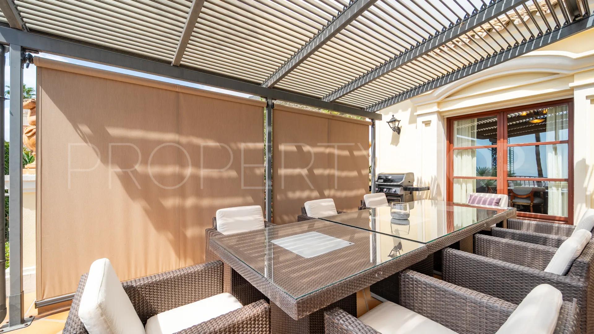 Villa en venta de 5 dormitorios en Sierra Blanca
