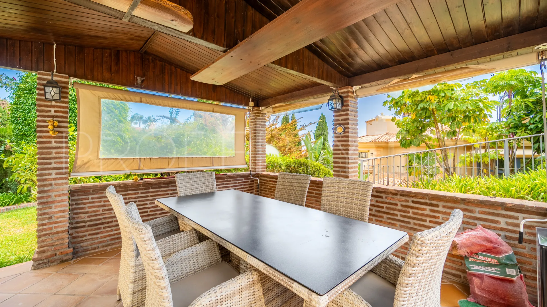Villa en venta de 5 dormitorios en Sierra Blanca