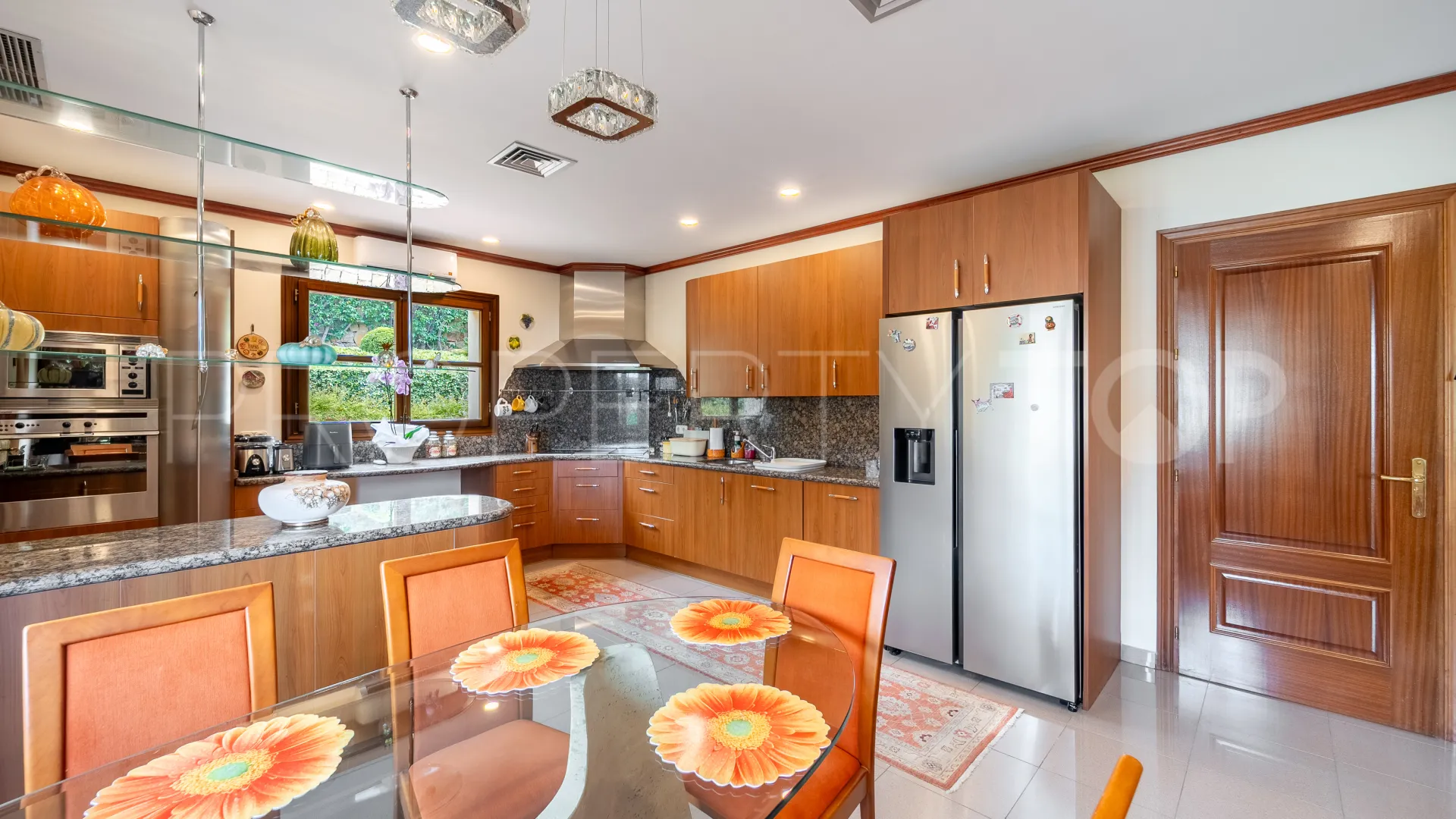 Villa en venta de 5 dormitorios en Sierra Blanca