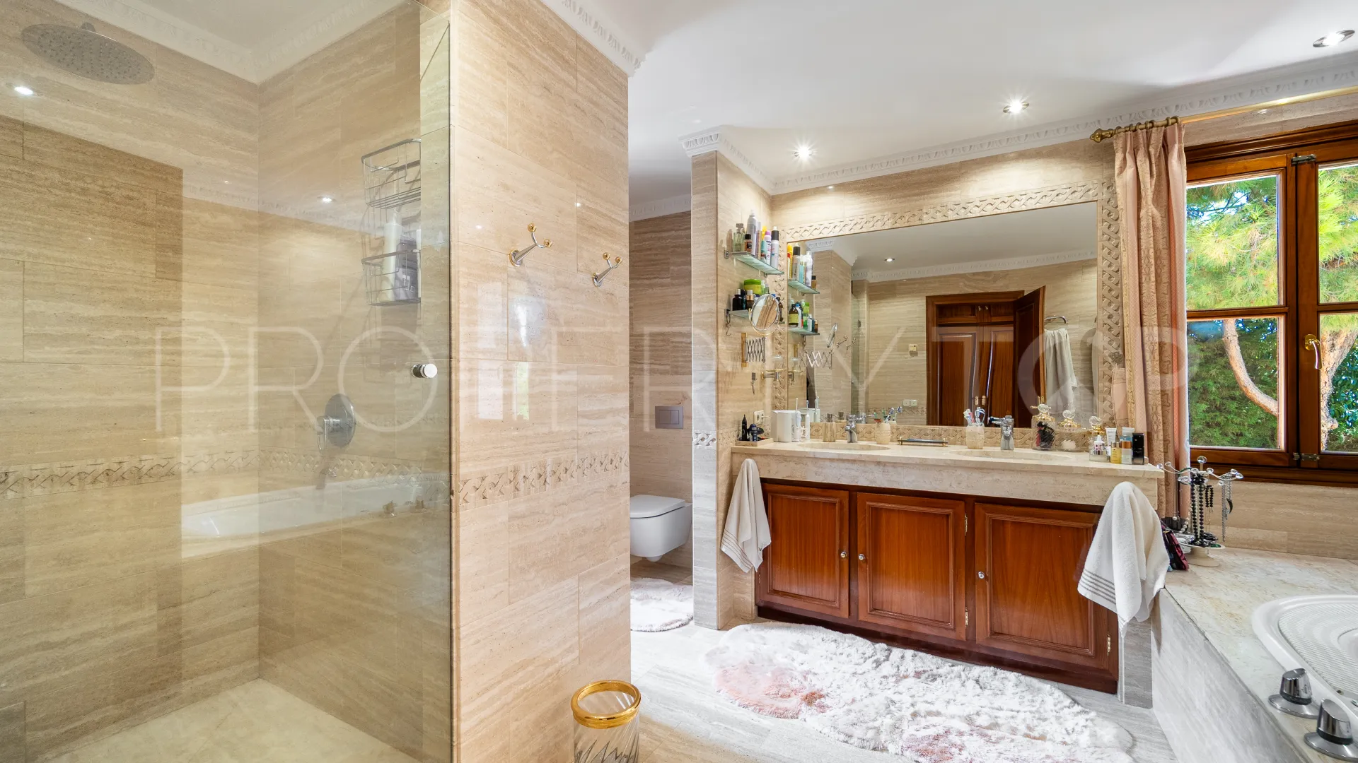 Villa en venta de 5 dormitorios en Sierra Blanca