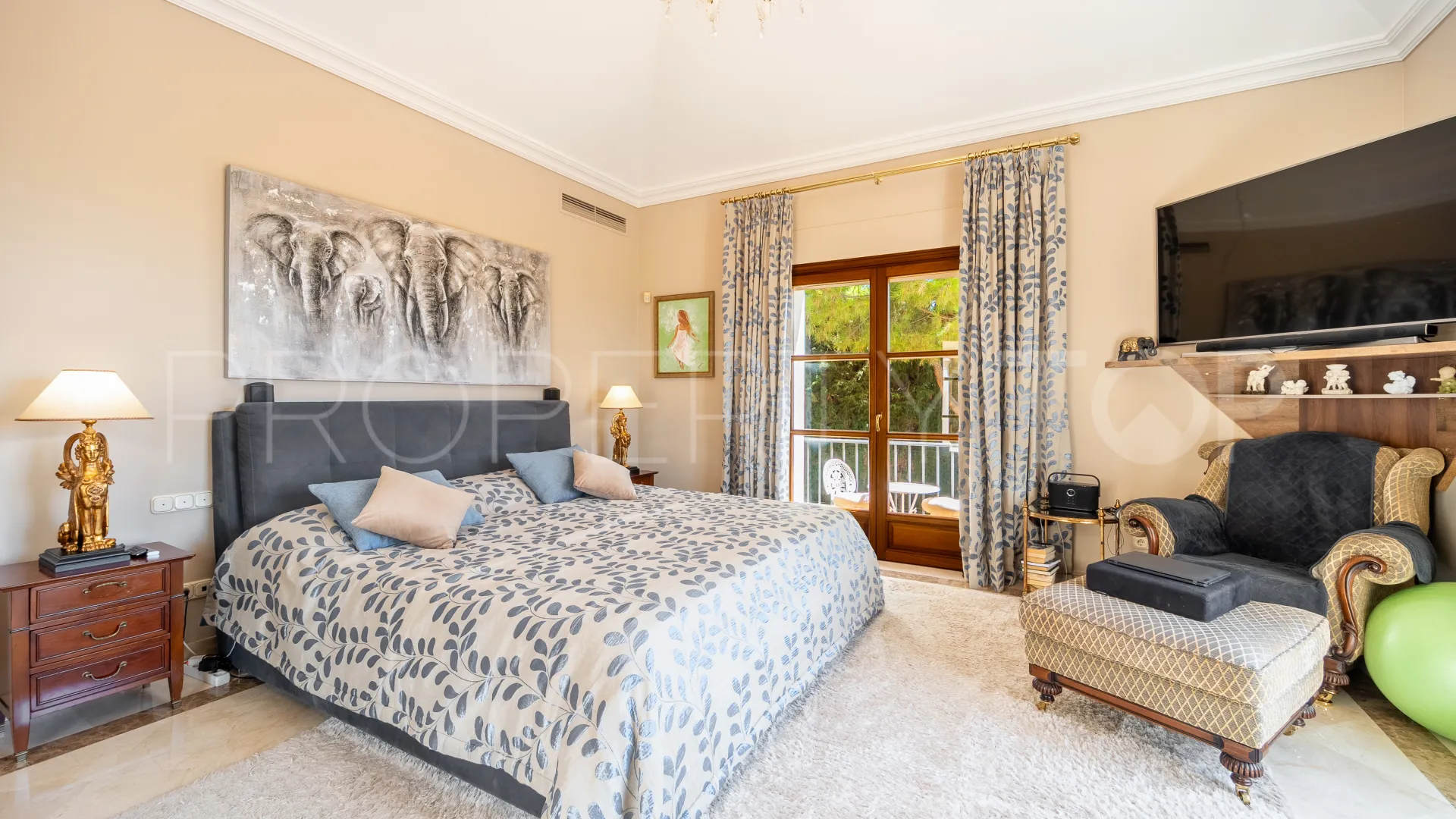 Villa en venta de 5 dormitorios en Sierra Blanca