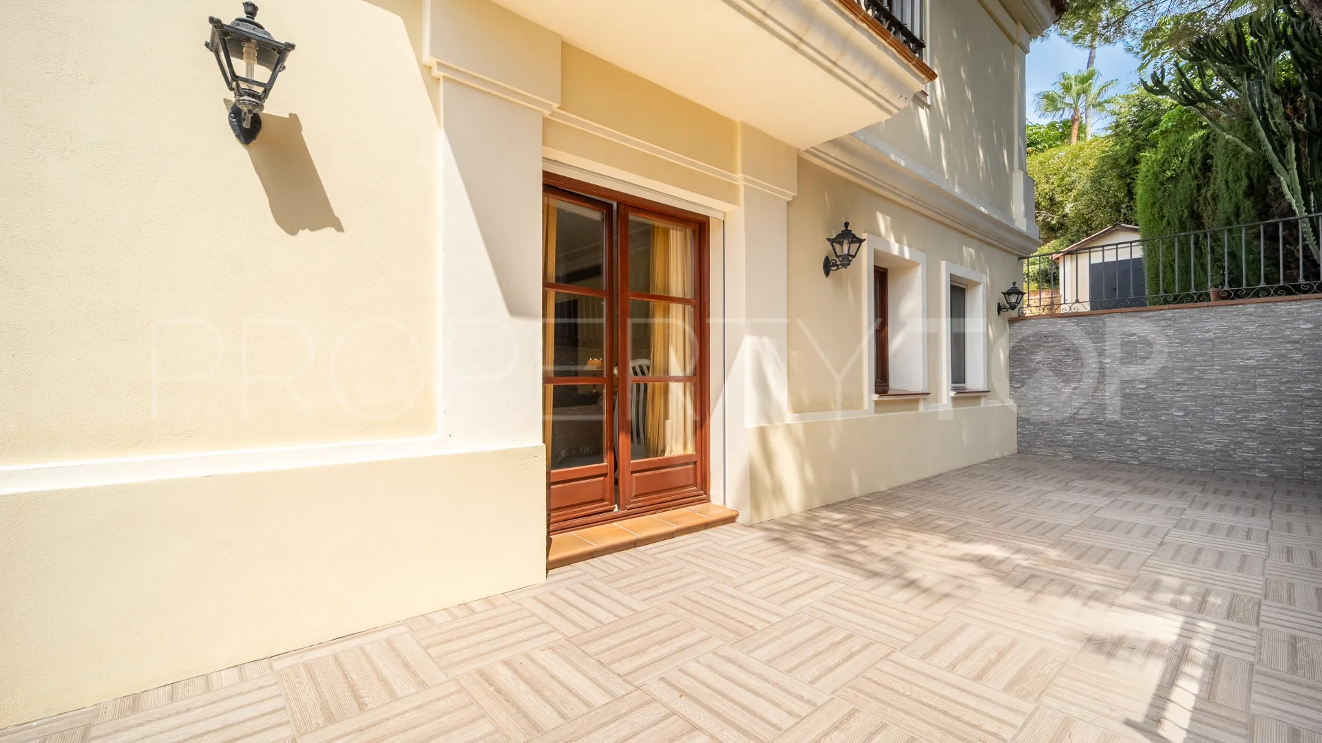 Villa en venta de 5 dormitorios en Sierra Blanca