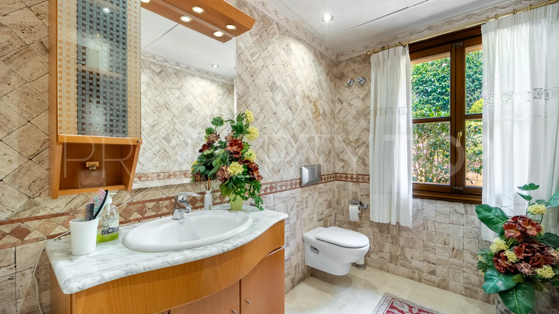 Villa en venta de 5 dormitorios en Sierra Blanca