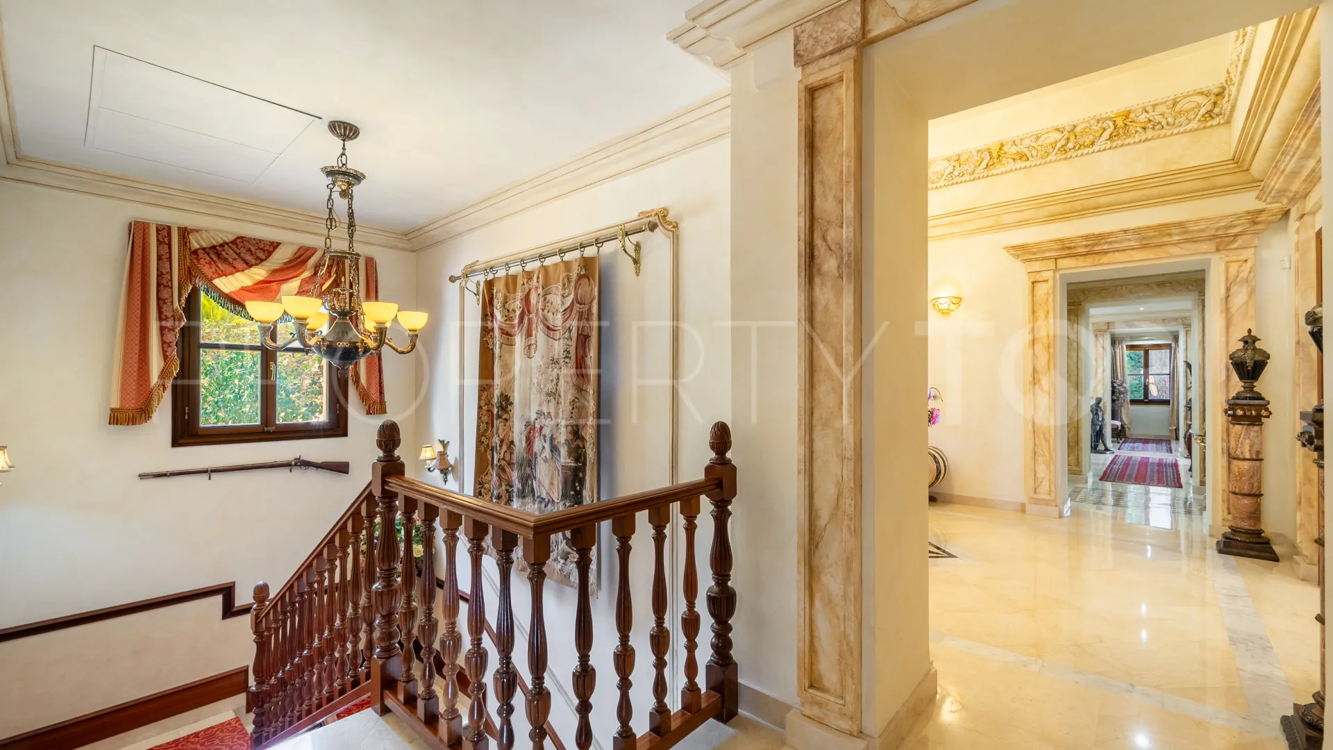 Villa en venta de 5 dormitorios en Sierra Blanca