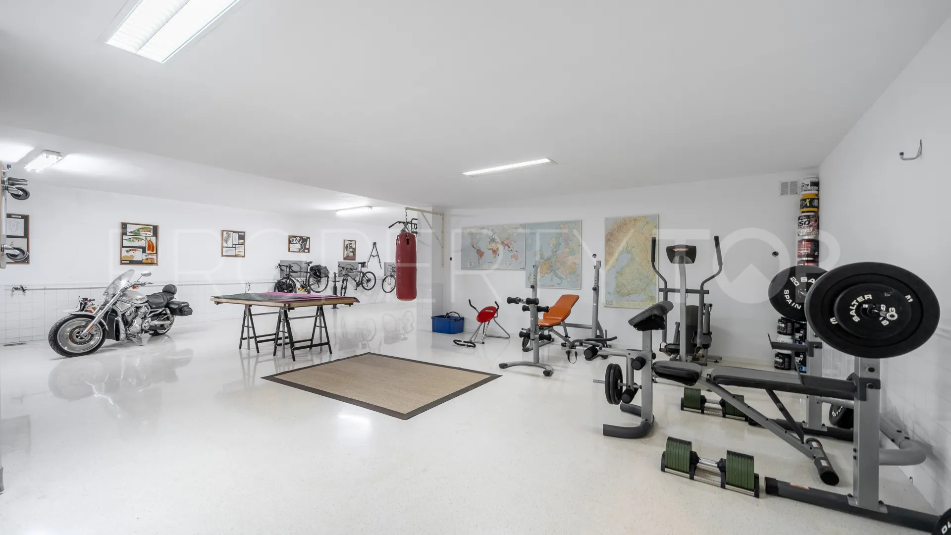 Villa en venta de 5 dormitorios en Sierra Blanca
