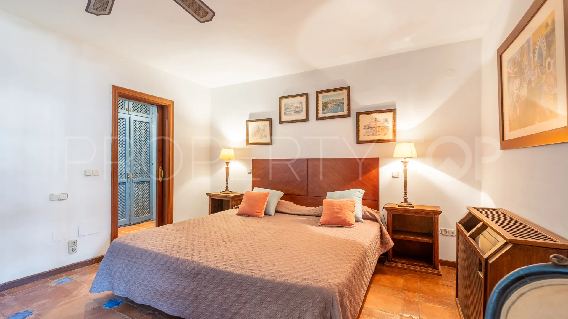 Villa de 8 dormitorios en venta en Altos del Rodeo