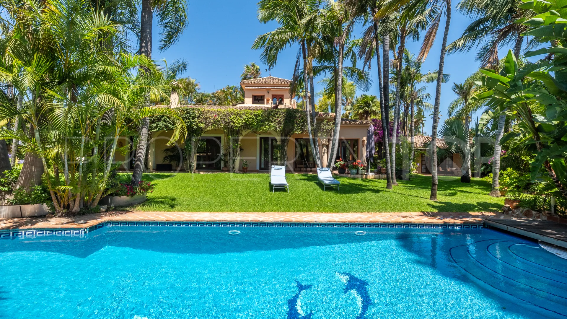 Villa de 8 dormitorios en venta en Altos del Rodeo