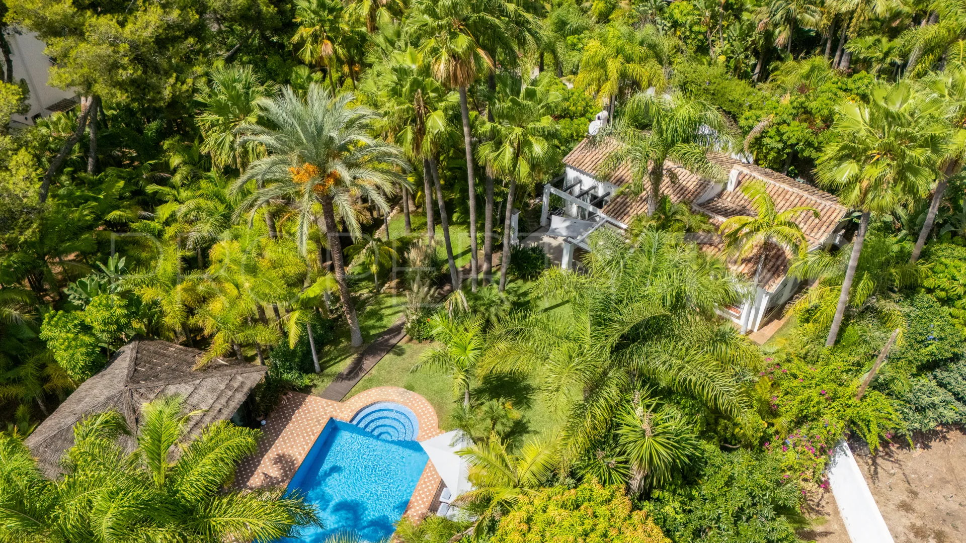 Villa de 8 dormitorios en venta en Altos del Rodeo