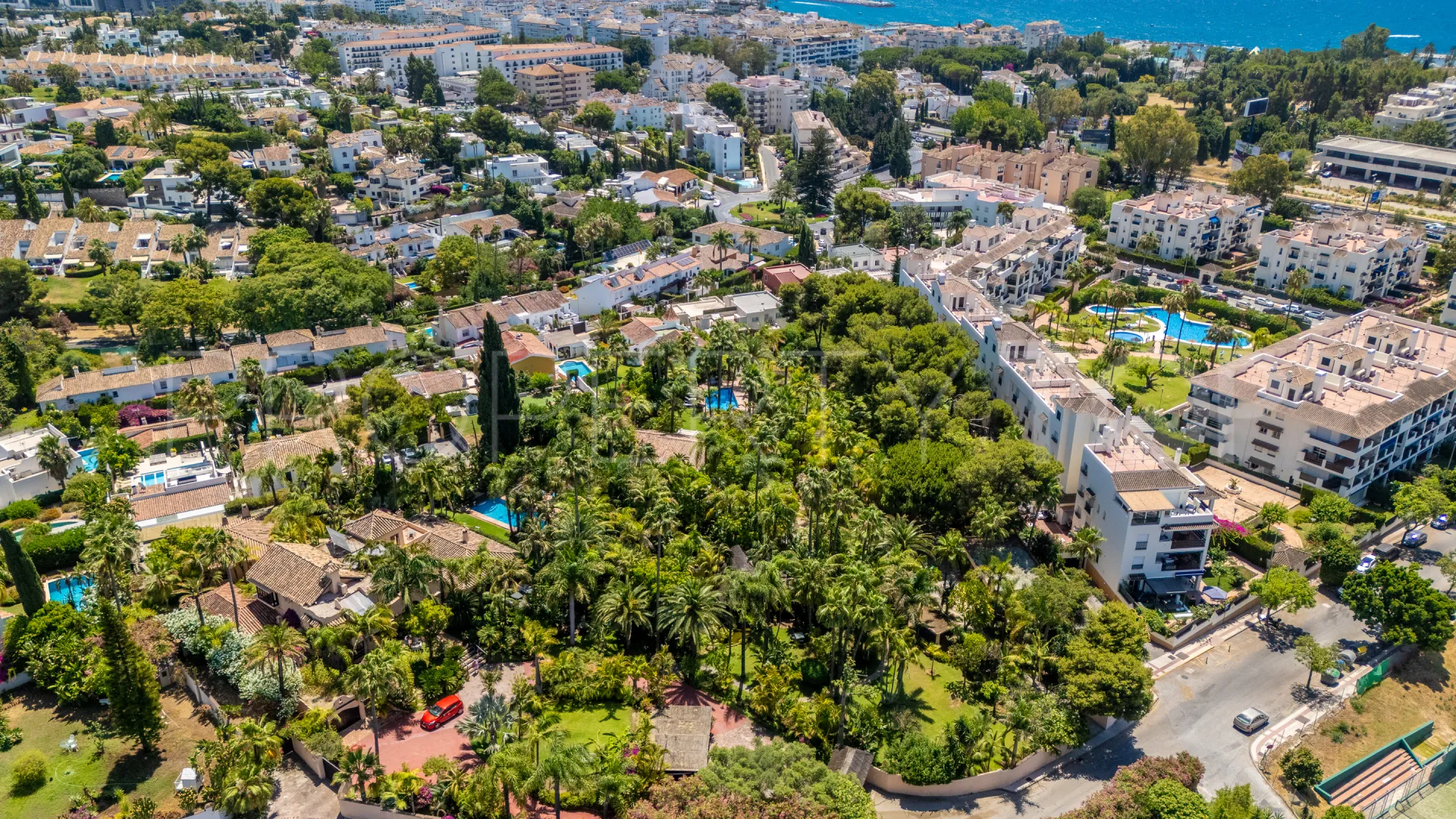 Villa de 8 dormitorios en venta en Altos del Rodeo