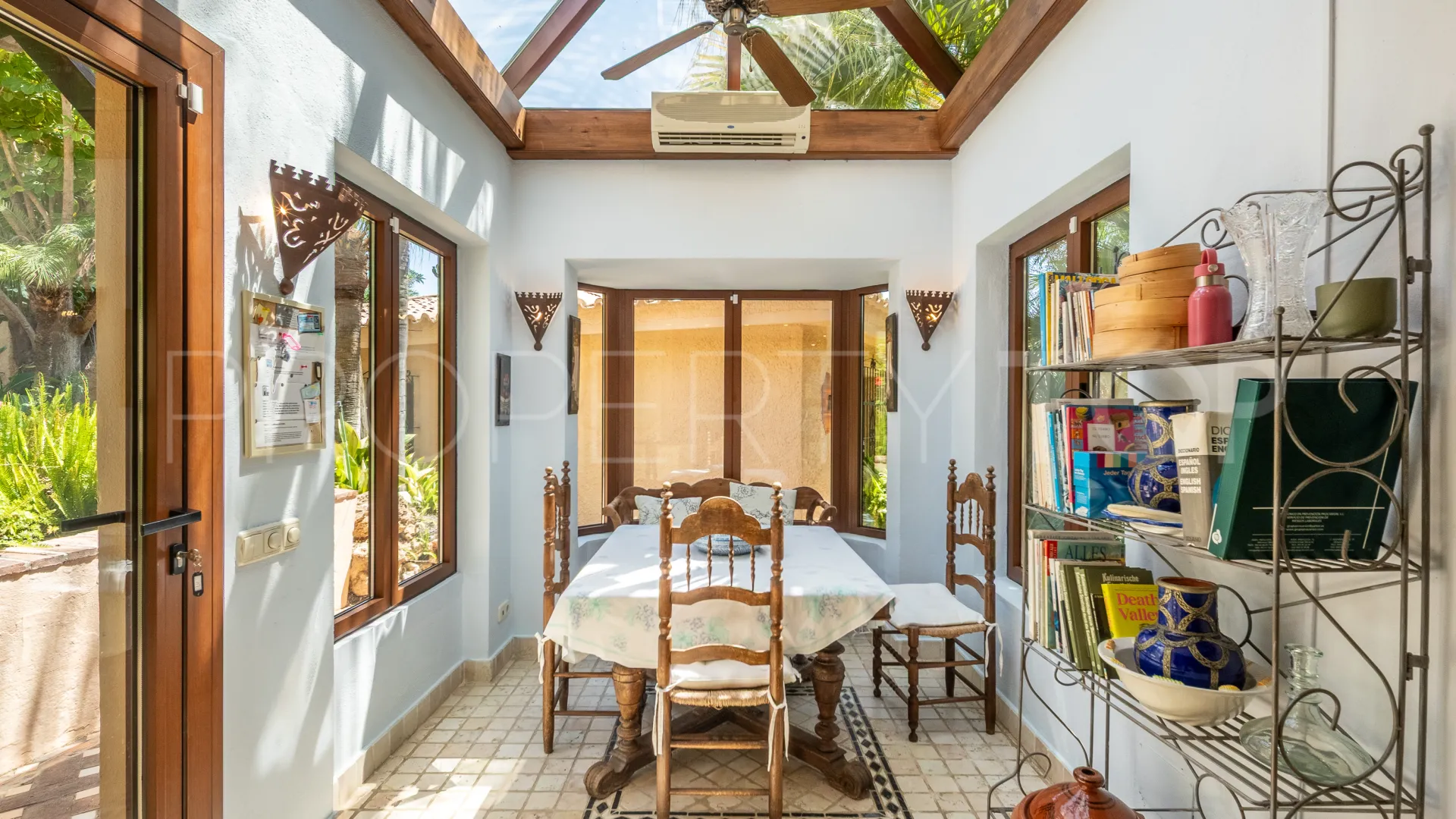 Villa de 8 dormitorios en venta en Altos del Rodeo